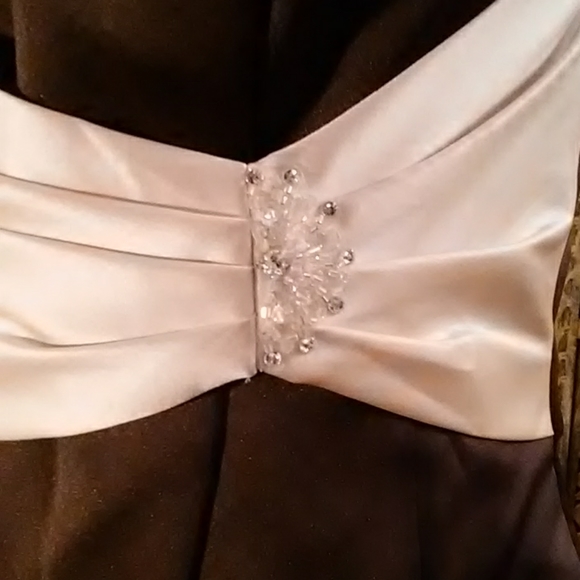 Brown 2 piece, top & skirt, size 4 - Picture 3 of 8